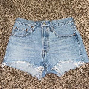 Levi’s 501 cutoff shorts